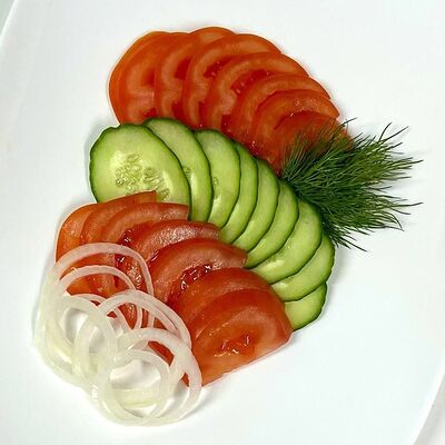 Овощная нарезкав ЕшьКа Шашлык по цене 210 ₽