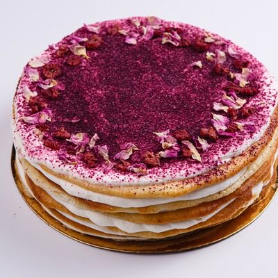 Торт Сметанник с черникой в Много хлеба по цене 1323 ₽