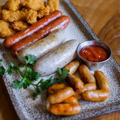 Ассорти колбасок в Дюшес по цене 1430