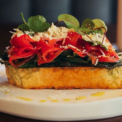 Брускетта с помидорами в Лаверна по цене 450 ₽