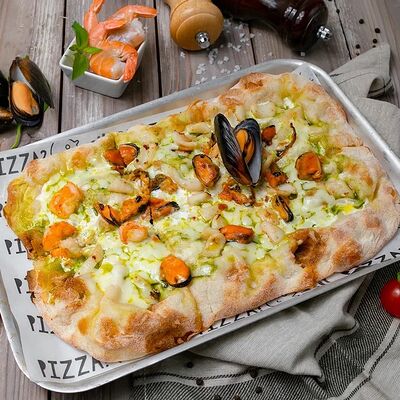 Пицца Морская в Pizza? Si! по цене 1045 ₽