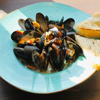 Мидии в кокосовых сливках в Caffe 47 по цене 1000 ₽