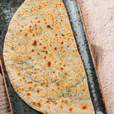 Кутаб с сыром и шпинатом в Омар Хайям по цене 430 ₽