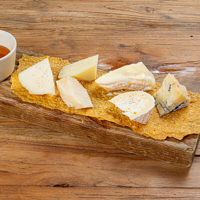 Сырное ассорти в Pinch по цене 1350 ₽