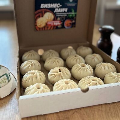 Буузы полуфабрикатыв Вкусно у дома по цене 1350 ₽