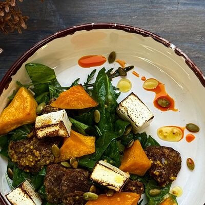 Салат с печенью и тыквой в Парус по цене 690 ₽