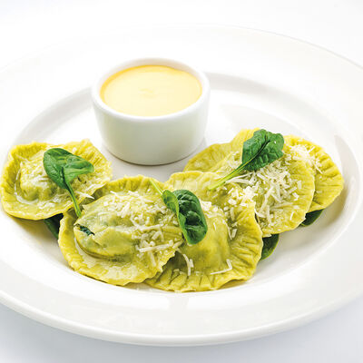 Равиоли с рикоттой и шпинатом в Udcкафе Upside Down Cake по цене 540 ₽