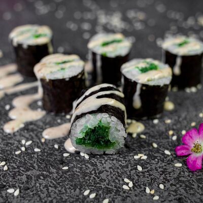 Маки с чукой в Restobar Первый & Ресторан доставки Личный повар по цене 199 ₽