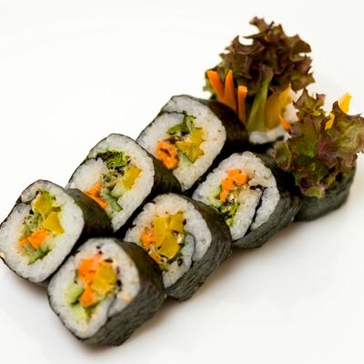 Овощной ролл в Цунами по цене 320 ₽