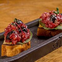 Рокетсы черный чеснок в The Rocket Bar