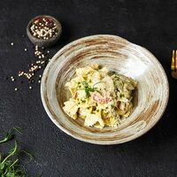 Паста с курицей и песто в сливочном соусе в Микс точка