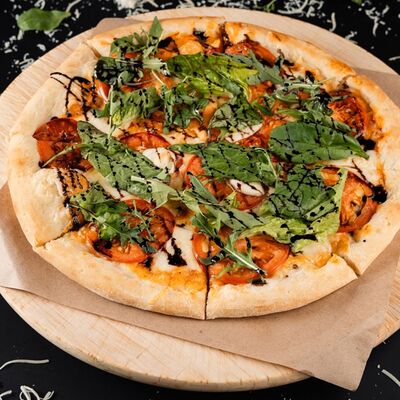 Пицца Маргарита в РАХАТ по цене 695 ₽