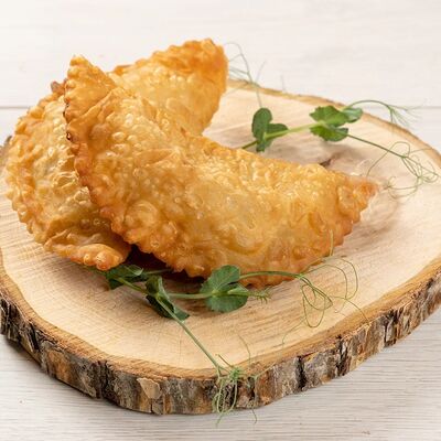 Чебурек с сыром сулугунив Пельменная - КулинарияГранат по цене 260 ₽