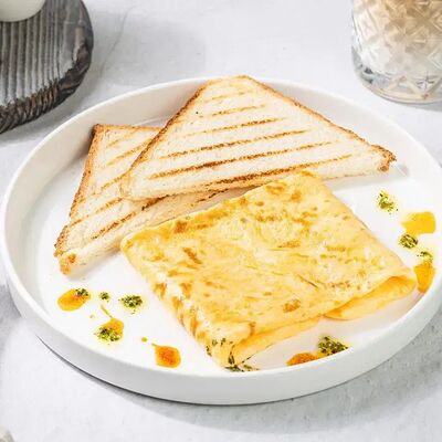 Омлет из 2-х яиц с тостами в Vivat Pizza по цене 365 ₽