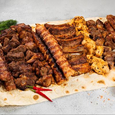 Набор шашлыков Огромная компания в Lamadjo 8888 по цене 14500 ₽