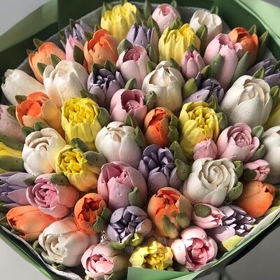 Зефирные тюльпаныв Fujibox по цене 4400 ₽