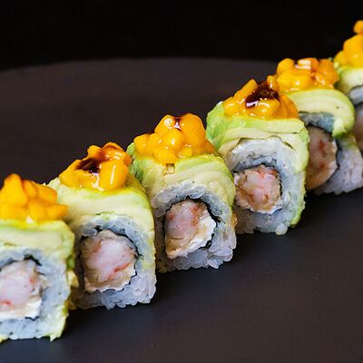 Ролл Авокадо и Манго в Чайхана в ТЦ Океания по цене 1416 ₽