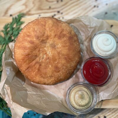 Беляш Отцовский в Папа Чебурек по цене 185 ₽