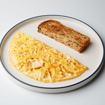 Омлет из куриных яицв Avo kitchen & bar по цене 400 ₽