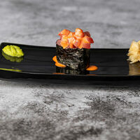 Суши с тунцом в Море Есть