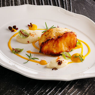 Чилийский сибас с пюре из сельдерея в Ginza по цене 6990 ₽