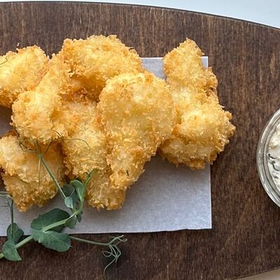 Цветная капуста в темпуре с соусом тартар в Crystal по цене 420 ₽