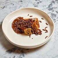 Чизкейк синабон с соленой карамельюв Икра