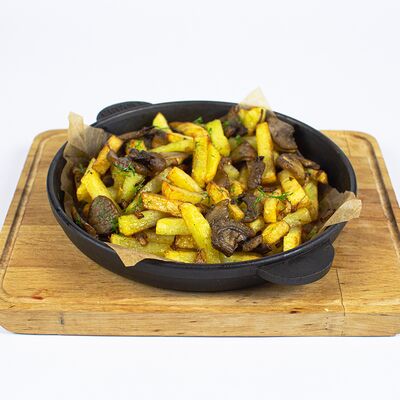 Картофель жареный с грибами и луком в Hungry Wolf Bar по цене 430 ₽