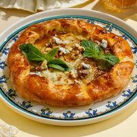 Хачапури с грушей, горгонзолой и грецким орехом в ЛарисуВаннуХочу