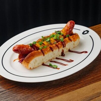 Хот-дог карри вурст с бельгийской колбаской в Ватерлоо по цене 670 ₽