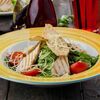 Салат Цезарь с куриной грудкой в Grizzly Bar по цене 465