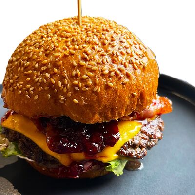 Бургер Таежный с брусникой в Смокер по цене 780 ₽