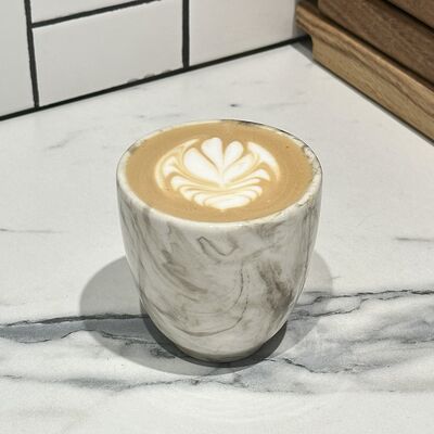 Флэт Уайт в CRAFT COFFEE по цене 320 ₽