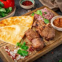 Шашлык из говяжьей вырезки в Поляна
