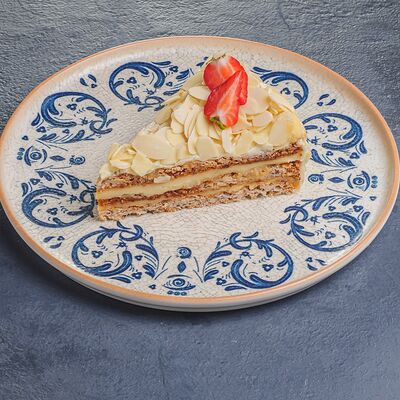 Молочная девочка в LAFALounge & cafe по цене 625 ₽