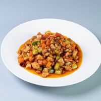 Жареная курица Гунбао в Го тай