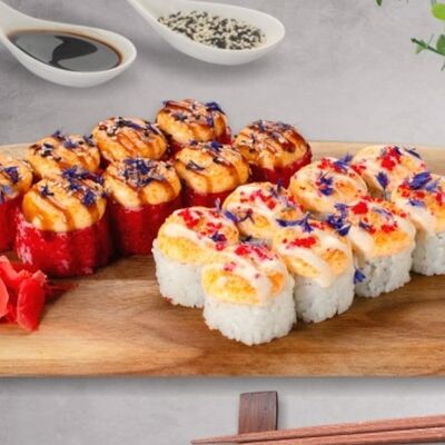 Красный и Белый ! в Takara по цене 880 ₽