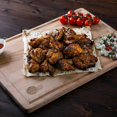 Шашлык из филе куриного бедра в Шашлык-Машлык по цене 498 ₽