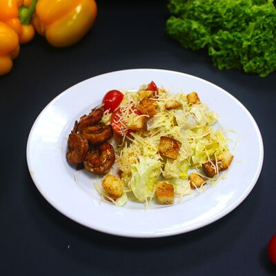 Цезарь с креветками в Хинкали хаус по цене 663 ₽