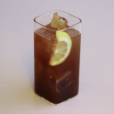 Эспрессо-тоник в Sovka Coffee по цене 330 ₽