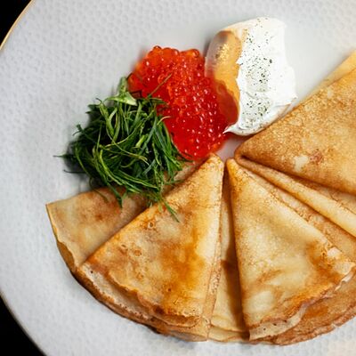 Блин с красной икройв More More по цене 1160