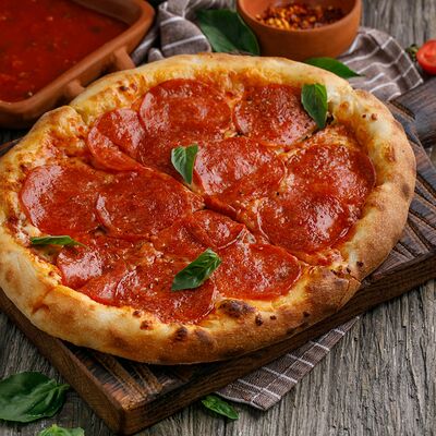 Домашняя лепешка из тандыра с пепперони в Пряности & Радости на Васильевском по цене 420