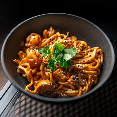 Wok Том Ям в Густо & Пряно по цене 588 ₽