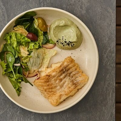 Филе трески с соусом из авокадо в Ведро Гвоздей по цене 1050 ₽