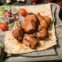 Шашлык из cвинoй шейки в Трактир Тбилисо