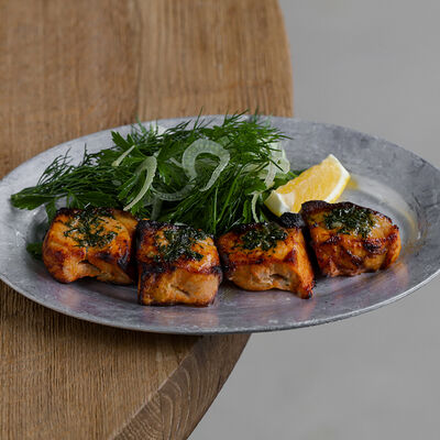 Шашлык осетрина, зелёный соус в Saray по цене 3350 ₽