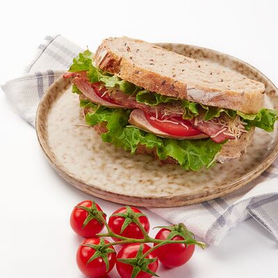 Сэндвич с курицей и бекономв 3952 по цене 400 ₽