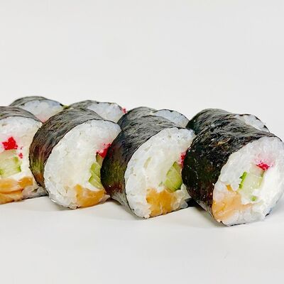 Футомаки с лососем в Sushi Break по цене 539 ₽