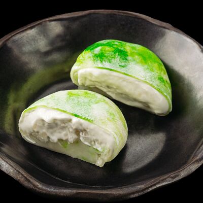 Моти с грушей и сыром бри в Zonda по цене 340 ₽