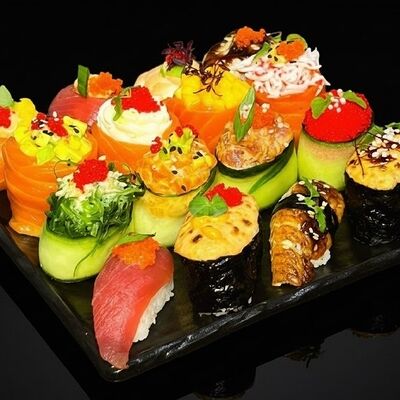 Суши ассорти в Бейкер суши по цене 3999 ₽